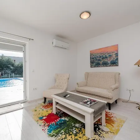 - Adriatic Luxury Villa Sukosan